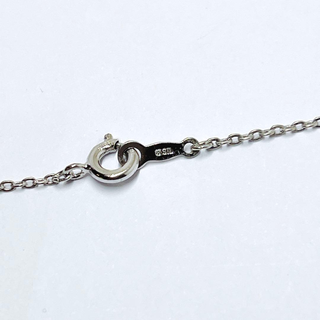 MIKIMOTO pearl necklace pendant with a single 6.4mm pearl on a silver chain, 40.5mm length