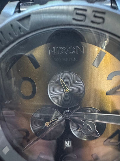 NIXON 黒金 300m防水 Quartz Men's Watch — Japanese