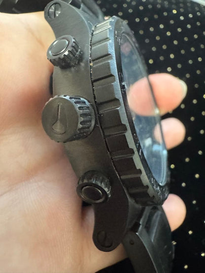 NIXON 黒金 300m防水 Quartz Men's Watch — Japanese