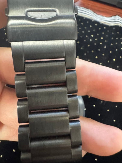 NIXON 黒金 300m防水 Quartz Men's Watch — Japanese