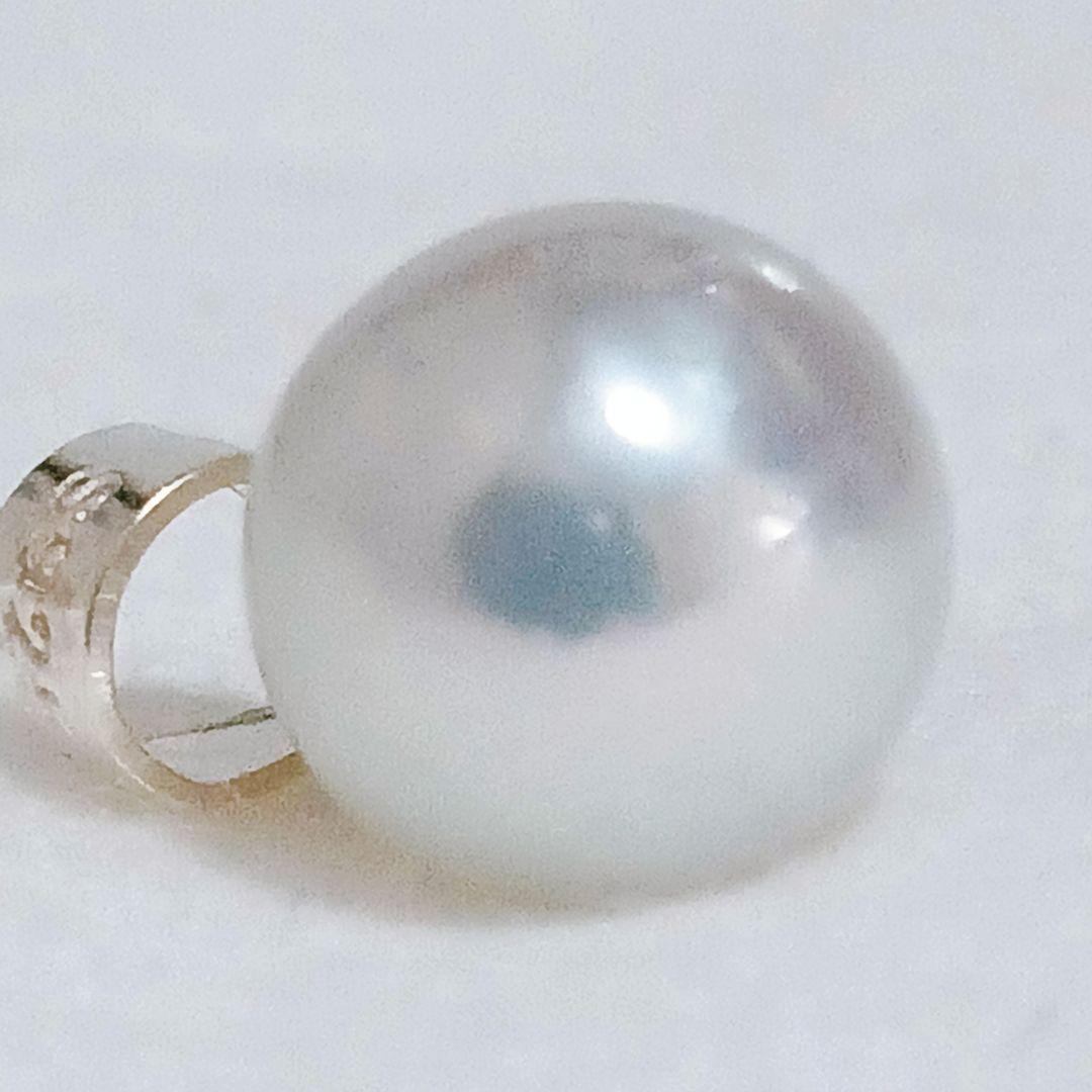 Akoya Pearl Top featuring natural white silver baroque pearl 6x3mm with silver 925 fitting