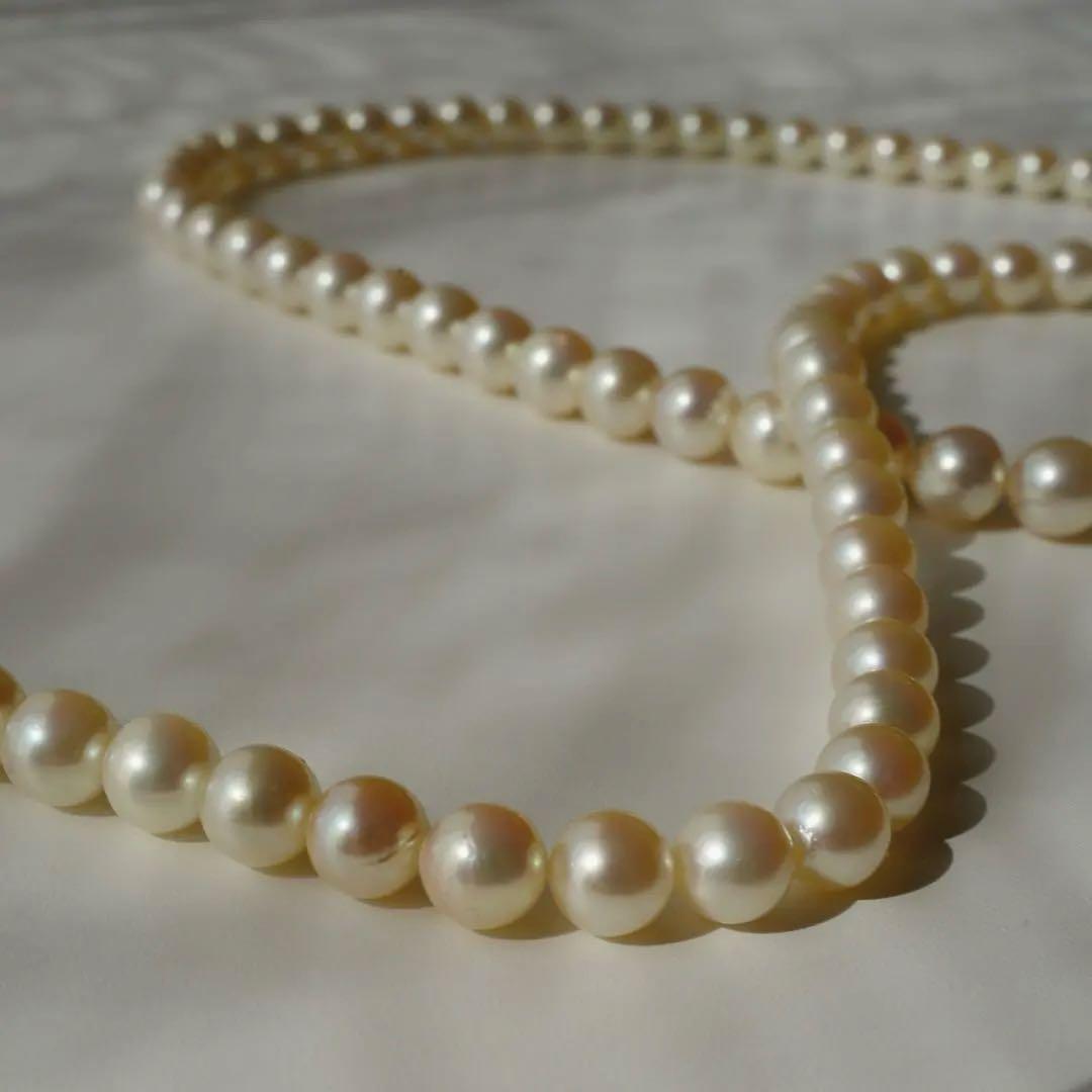 Akoya pearl necklace with genuine ivory pearls sized 8.6-7.0mm, 82cm long with clasp