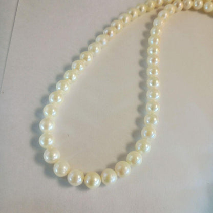 Akoya pearl necklace with 6.8mm pearls on a 40cm silver chain PN303