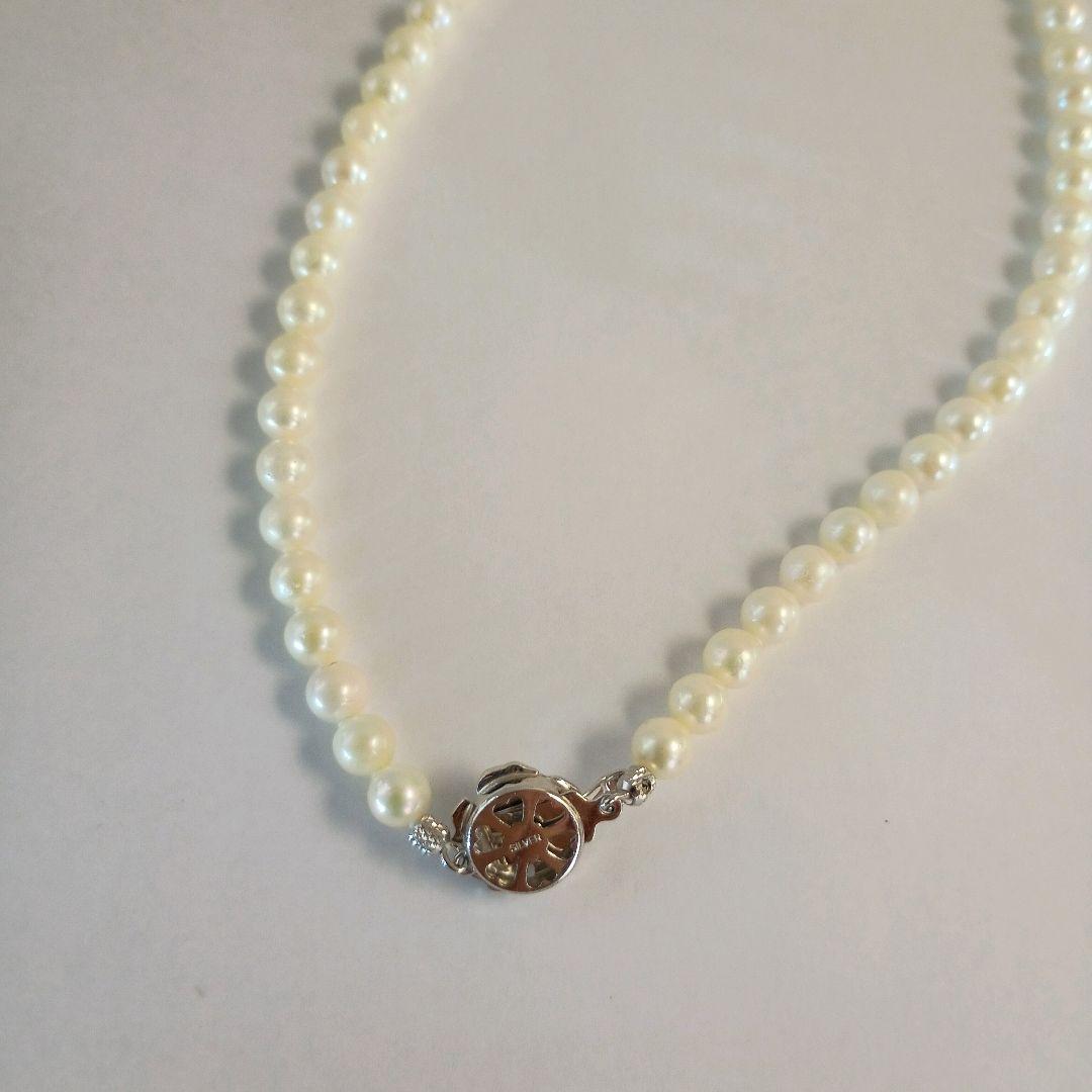 Akoya pearl necklace with 6.8mm pearls on a 40cm silver chain PN303