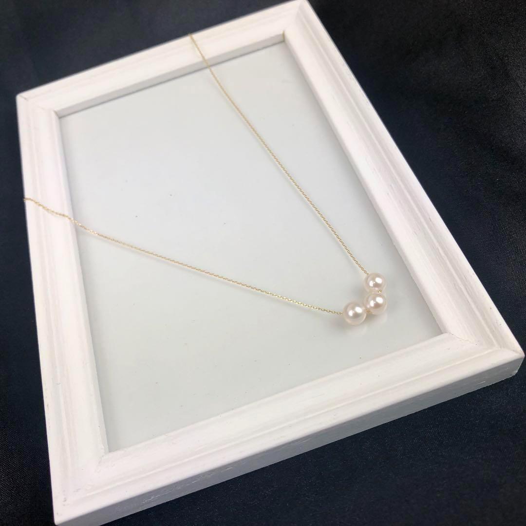 K18 18K gold necklace featuring three 6.5 mm Akoya pearls on a 40 cm chain