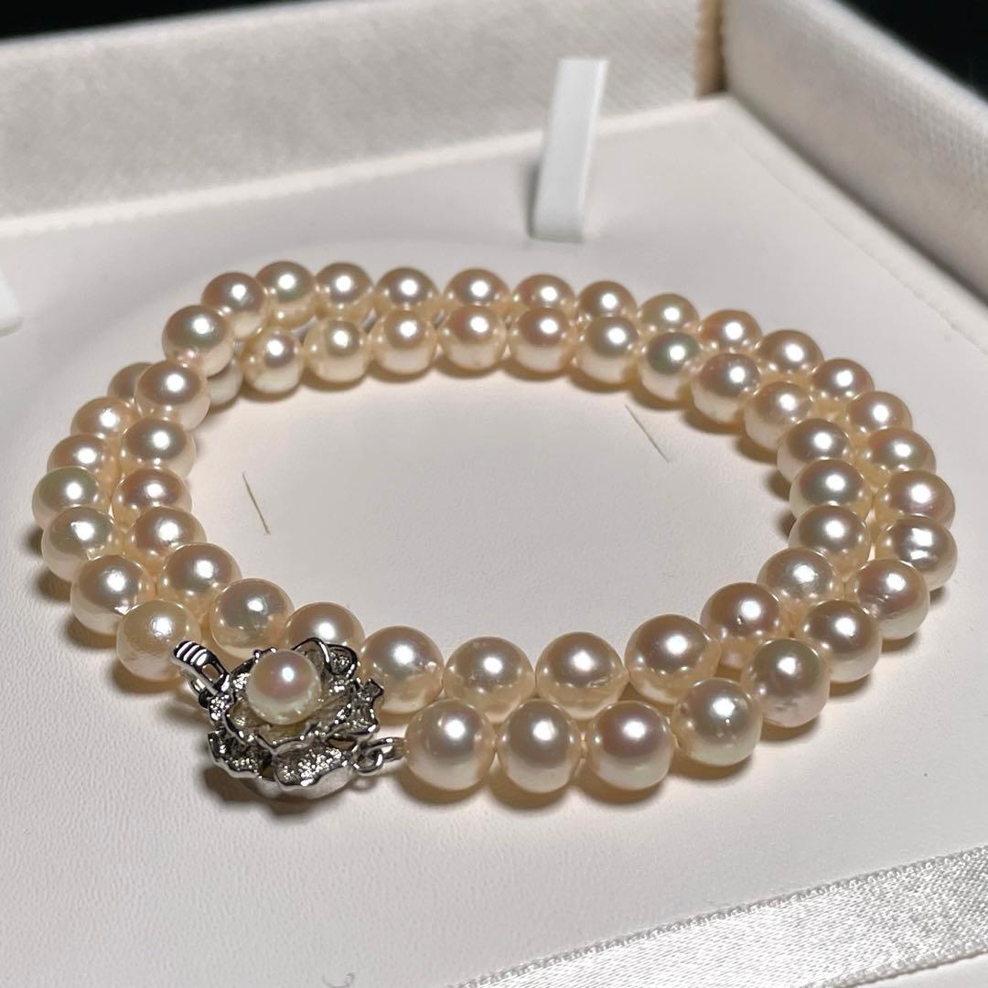 Akoya pearl necklace with 7.0-7.4mm semi-round white pearls on a 43.7cm silver chain