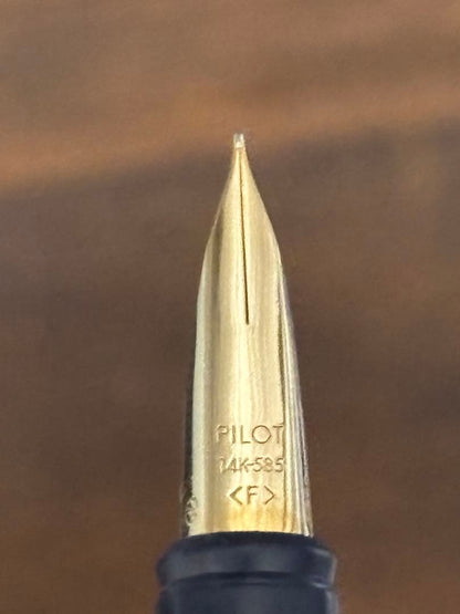 PILOT Quattro fountain pen with 14K gold fine nib in matte navy color