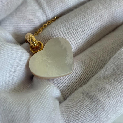 Tasaki pearl necklace with white heart-shaped mabe pearl on 46 cm adjustable K18 gold chain