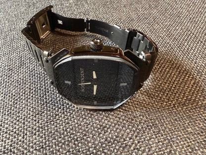 Citizen Independant CB009 Quartz Men's Watch — Japanese