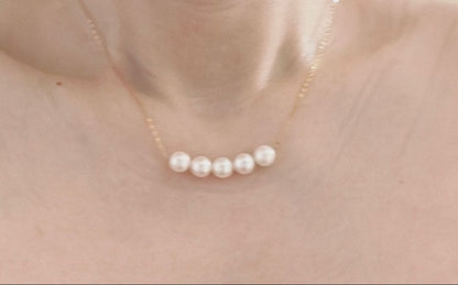 Akoya pearl necklace with 6mm pearls set in 18K yellow gold, 45cm length