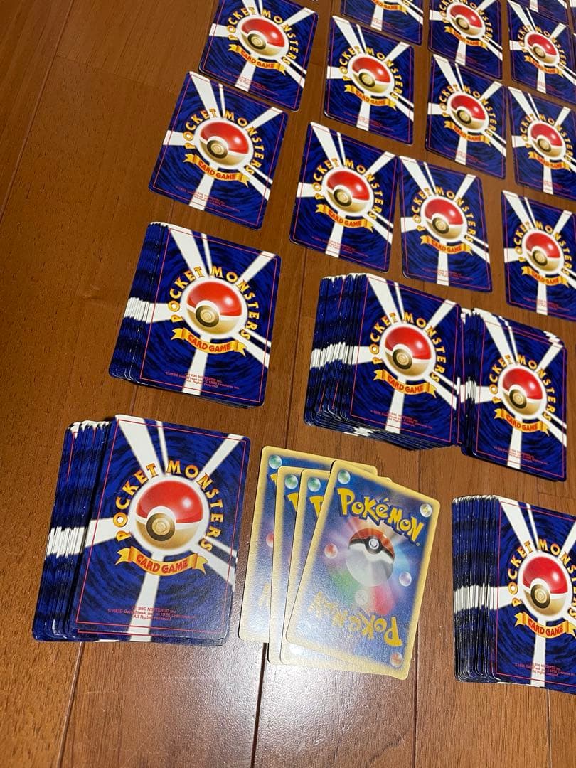 Pokemon Bulk Pokémon Card Lot with Various Cards and Pokémon Card Case — First Generation Other Products — Japanese