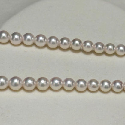 Mikimoto Akoya pearl necklace featuring pearls sized 5.1-7.3 mm with 41.5 cm length