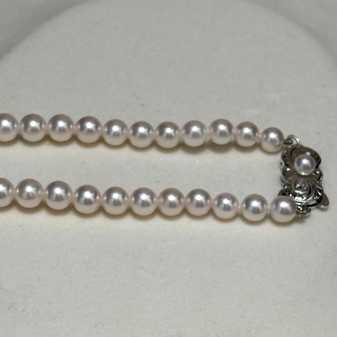 Mikimoto Akoya pearl necklace featuring pearls sized 5.1-7.3 mm with 41.5 cm length