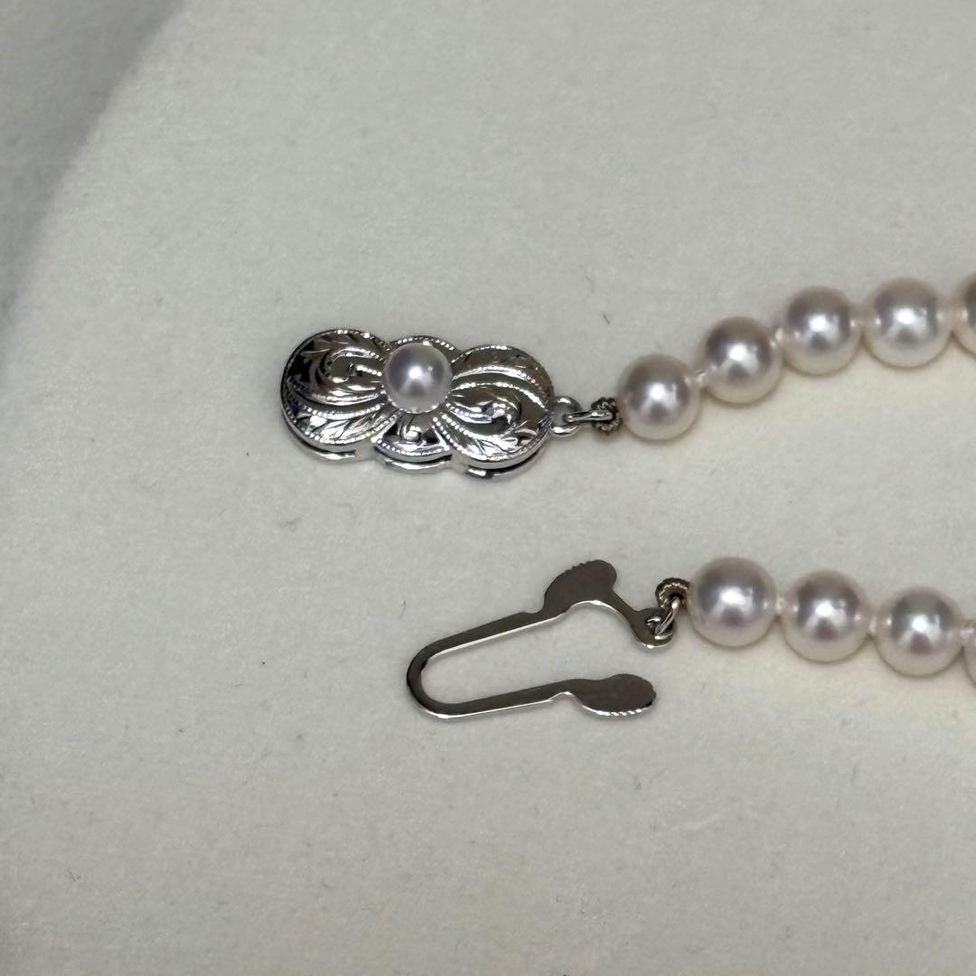 Mikimoto Akoya pearl necklace featuring pearls sized 5.1-7.3 mm with 41.5 cm length