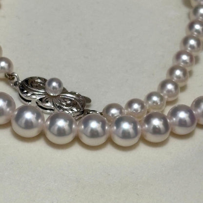 Mikimoto Akoya pearl necklace featuring pearls sized 5.1-7.3 mm with 41.5 cm length