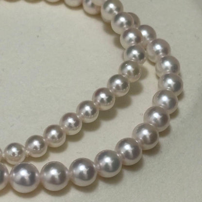 Mikimoto Akoya pearl necklace featuring pearls sized 5.1-7.3 mm with 41.5 cm length