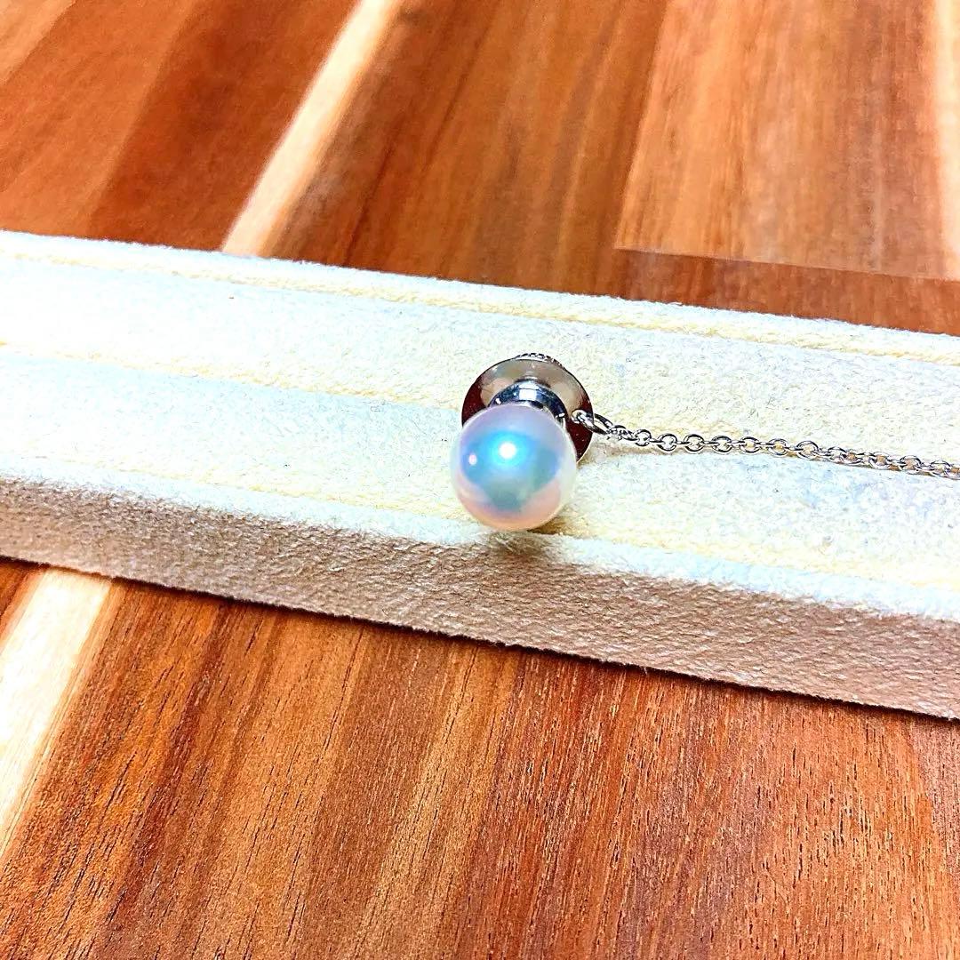 Silver brooch featuring 8.5-9.0mm Akoya pearls with slight scratches and irregular shapes
