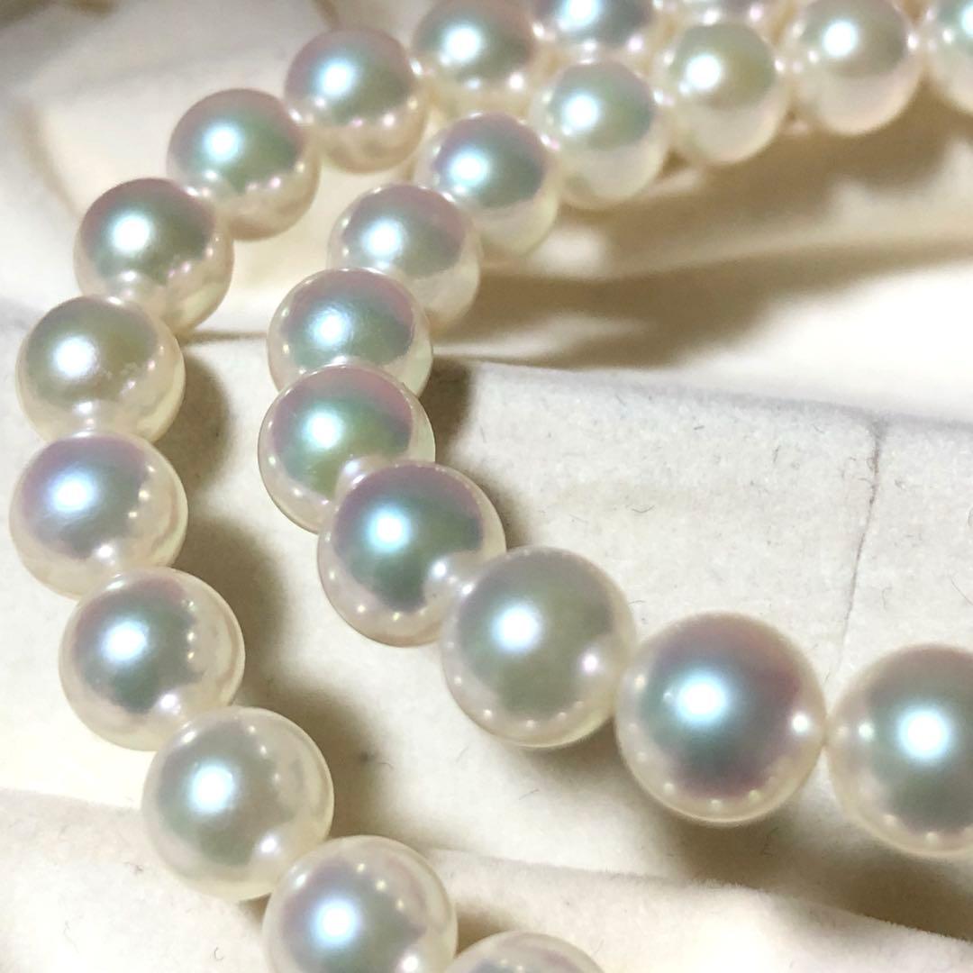 New Aura Hanadama Grade Akoya Pearl Necklace with white 6.5-7.0mm pearls and silver engraved clasp, 42.5 cm length
