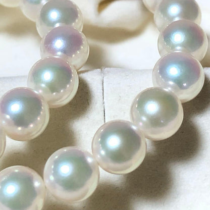 New Aura Hanadama Grade Akoya Pearl Necklace with white 6.5-7.0mm pearls and silver engraved clasp, 42.5 cm length