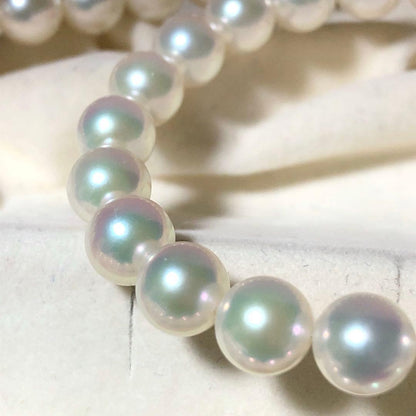 New Aura Hanadama Grade Akoya Pearl Necklace with white 6.5-7.0mm pearls and silver engraved clasp, 42.5 cm length