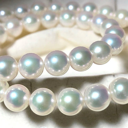 New Aura Hanadama Grade Akoya Pearl Necklace with white 6.5-7.0mm pearls and silver engraved clasp, 42.5 cm length