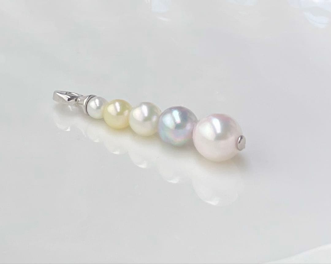 Akoya pearl pendant with five pearls in multiple colors on S925 silver setting