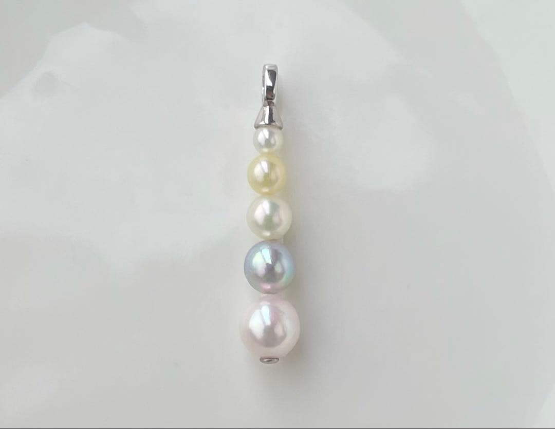 Akoya pearl pendant with five pearls in multiple colors on S925 silver setting