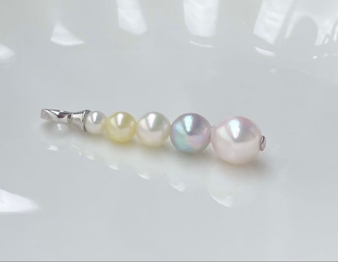 Akoya pearl pendant with five pearls in multiple colors on S925 silver setting