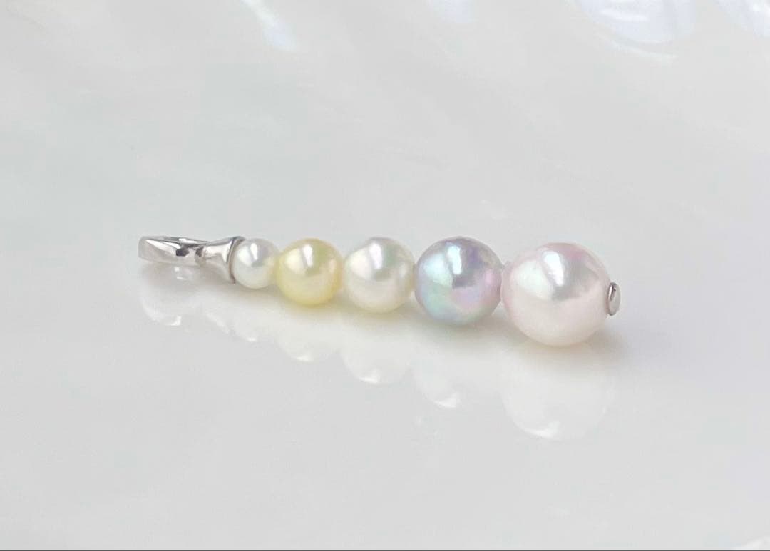 Akoya pearl pendant with five pearls in multiple colors on S925 silver setting