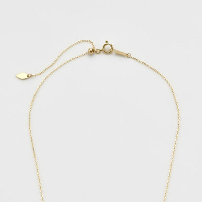 agete K18 gold necklace featuring a delicate chain with sparkling diamond pendant