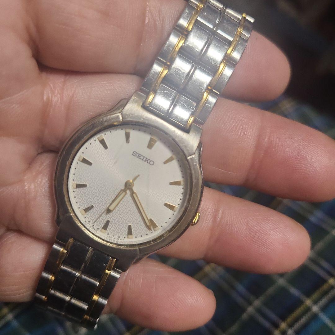 SEIKO V701-2550 Quartz Men's Watch — Japanese