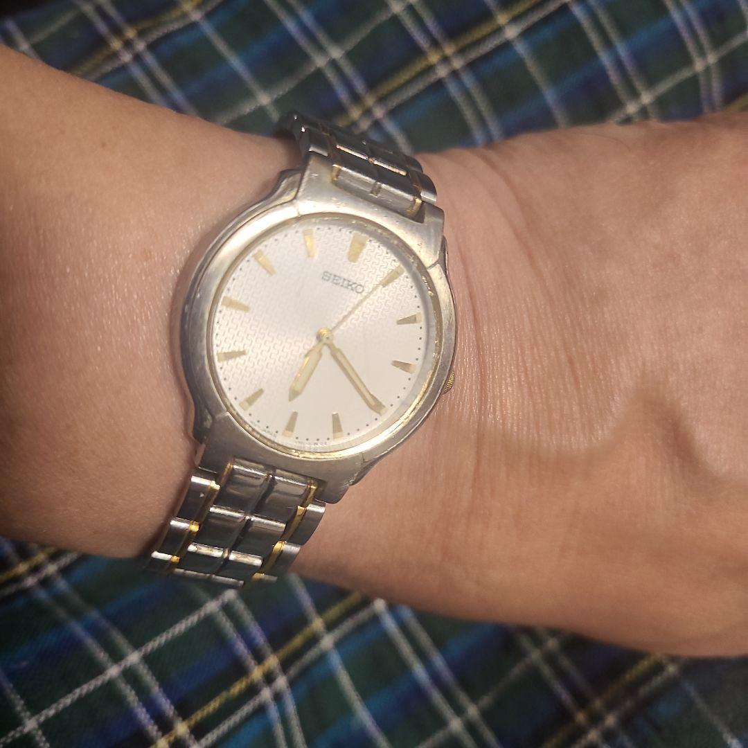 SEIKO V701-2550 Quartz Men's Watch — Japanese