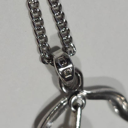 1367 Mikimoto Pearl Necklace with 7mm pearls on 42cm silver chain