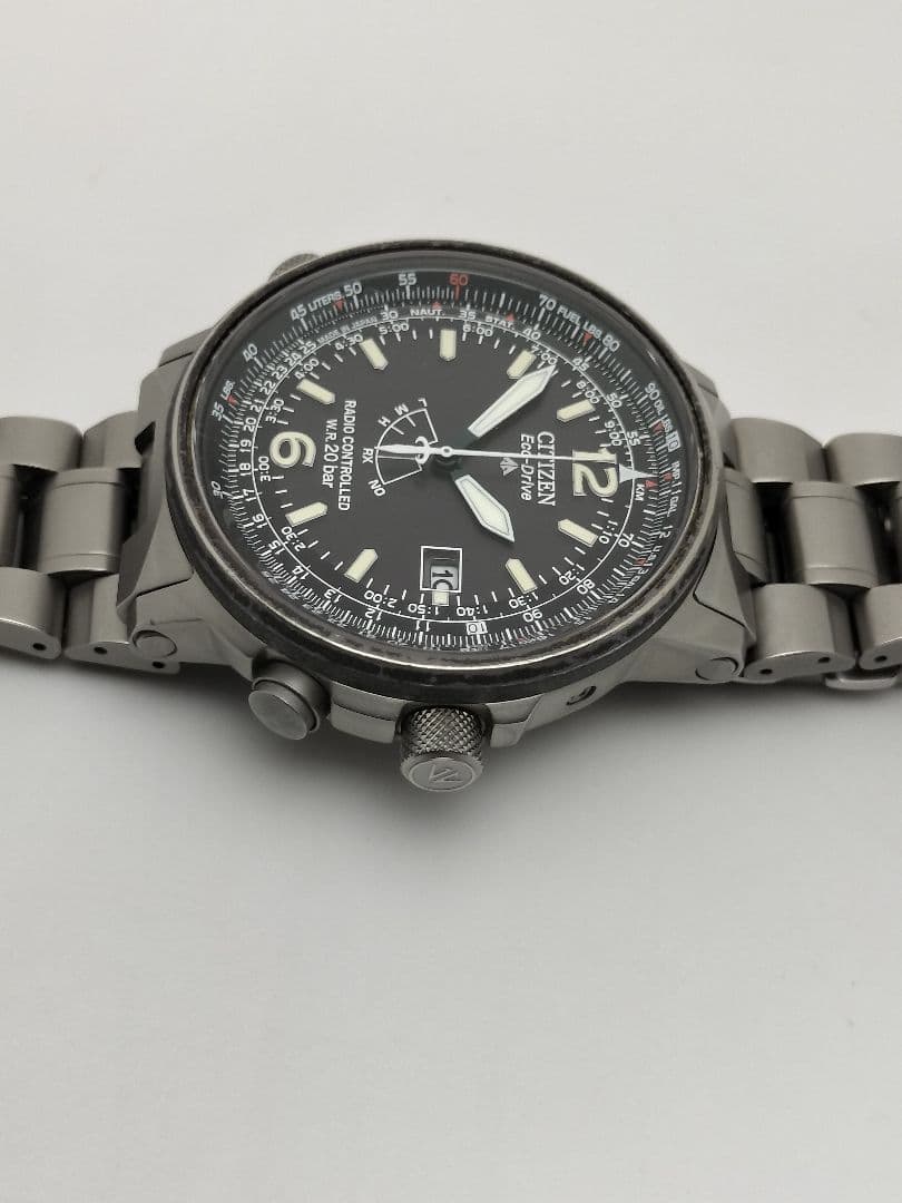 Citizen H411 Solar Men's Watch — Japanese