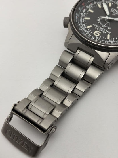 Citizen H411 Solar Men's Watch — Japanese