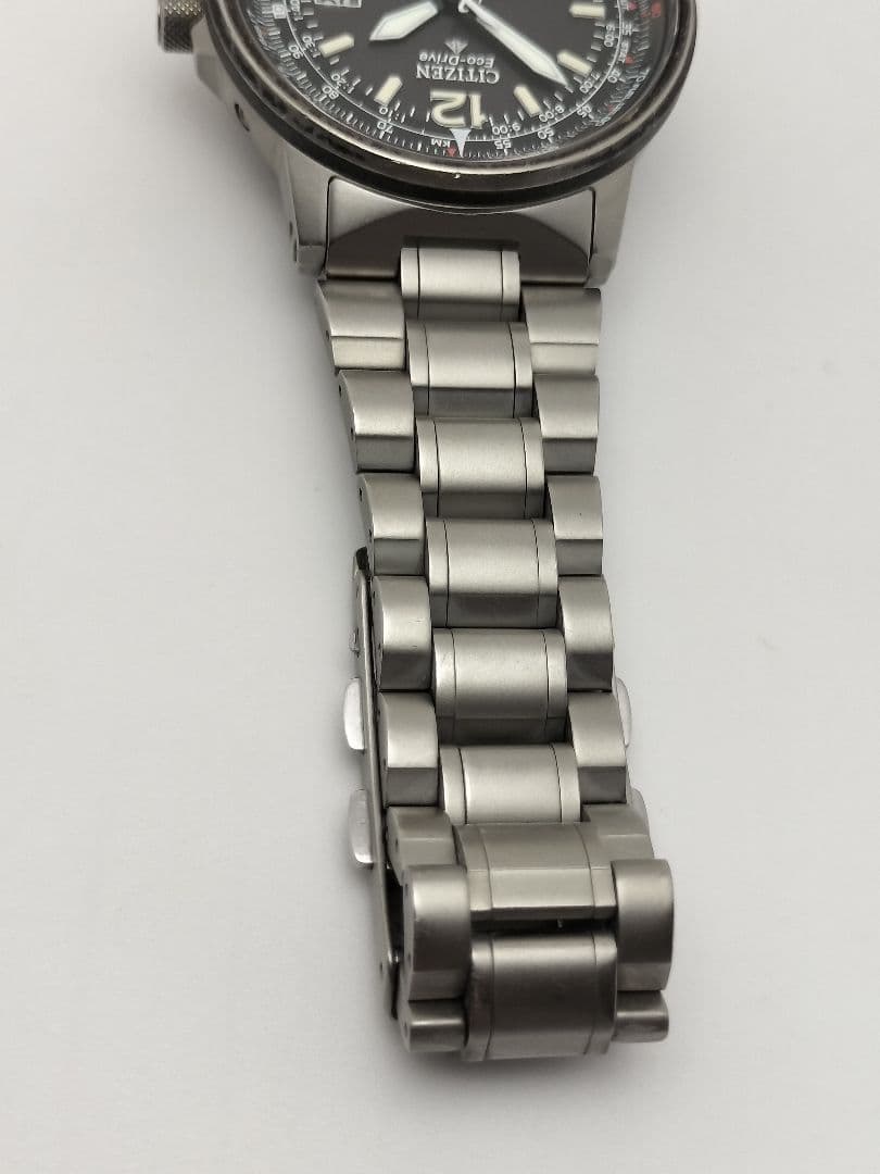 Citizen H411 Solar Men's Watch — Japanese