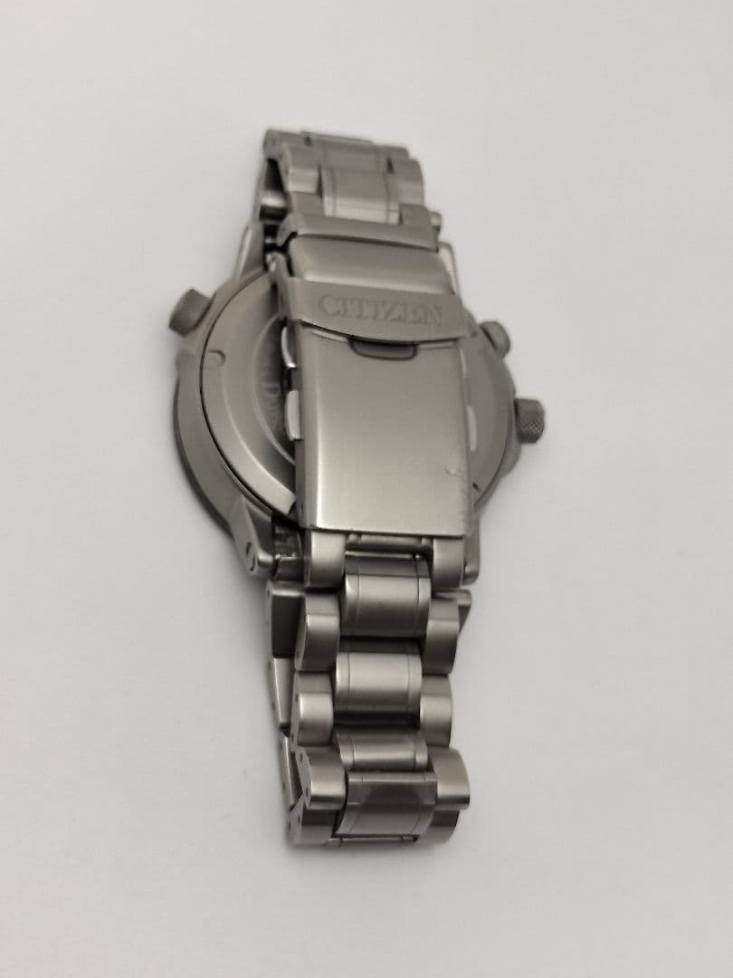 Citizen H411 Solar Men's Watch — Japanese