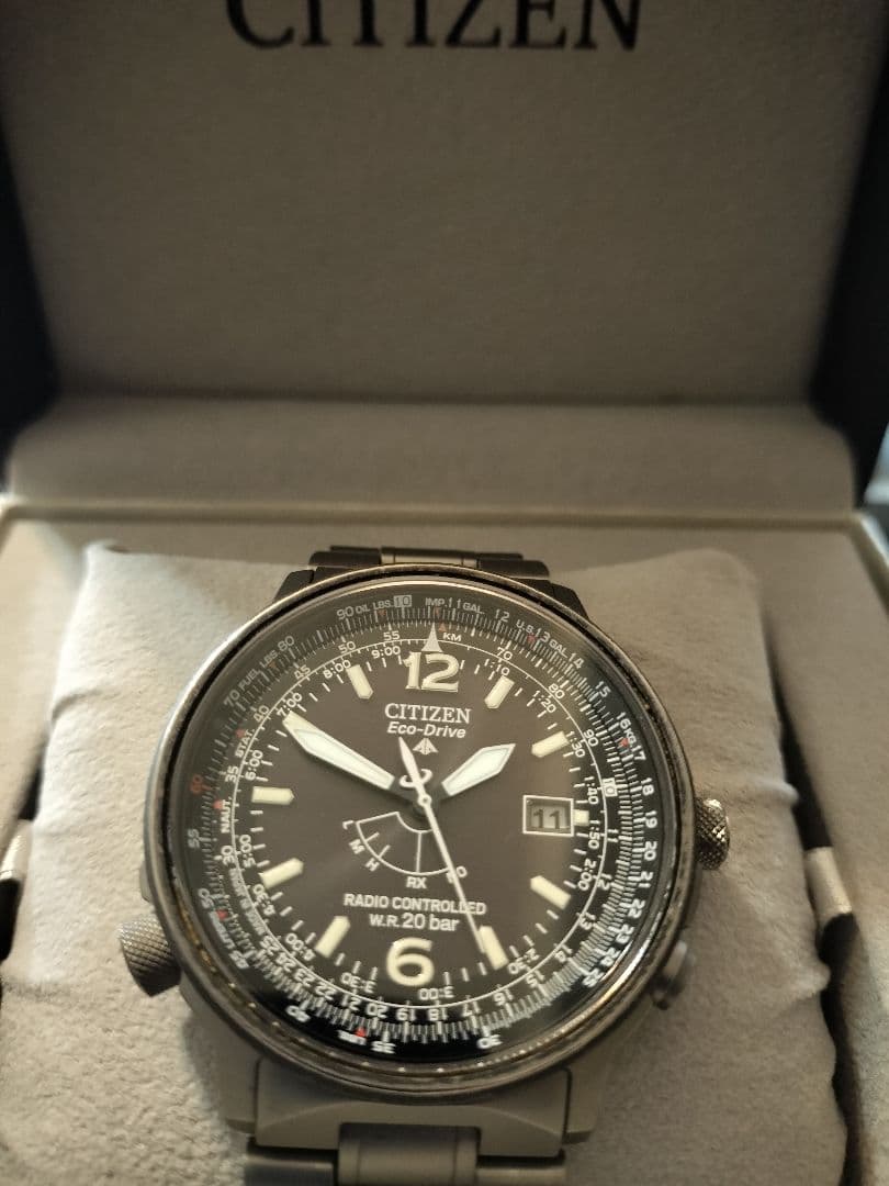 Citizen H411 Solar Men's Watch — Japanese