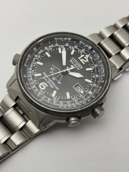 Citizen H411 Solar Men's Watch — Japanese