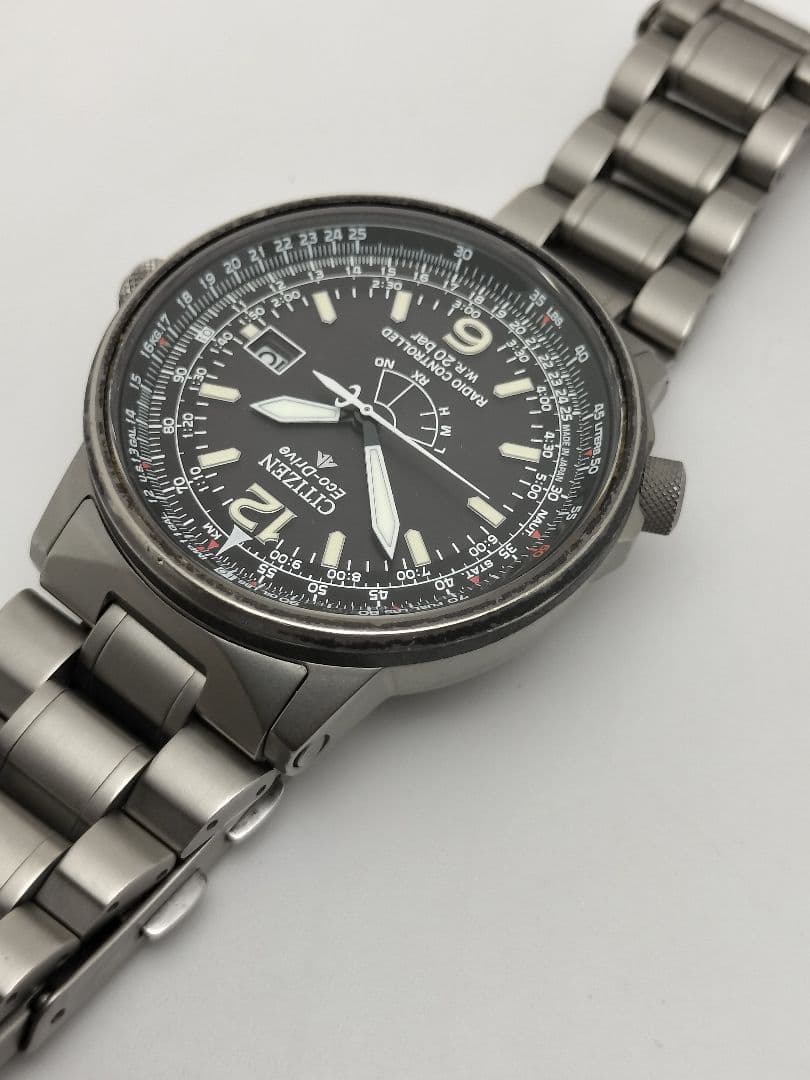 Citizen H411 Solar Men's Watch — Japanese