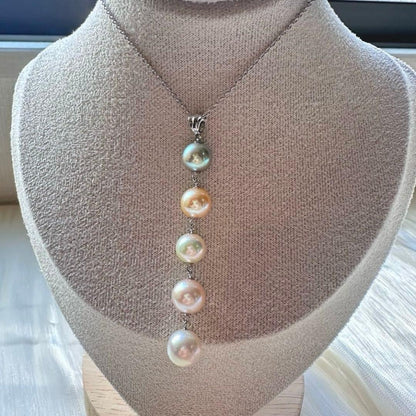 Silver 925 necklace with 5 multi-color Akoya pearls and a 7cm pendant on a 40cm chain
