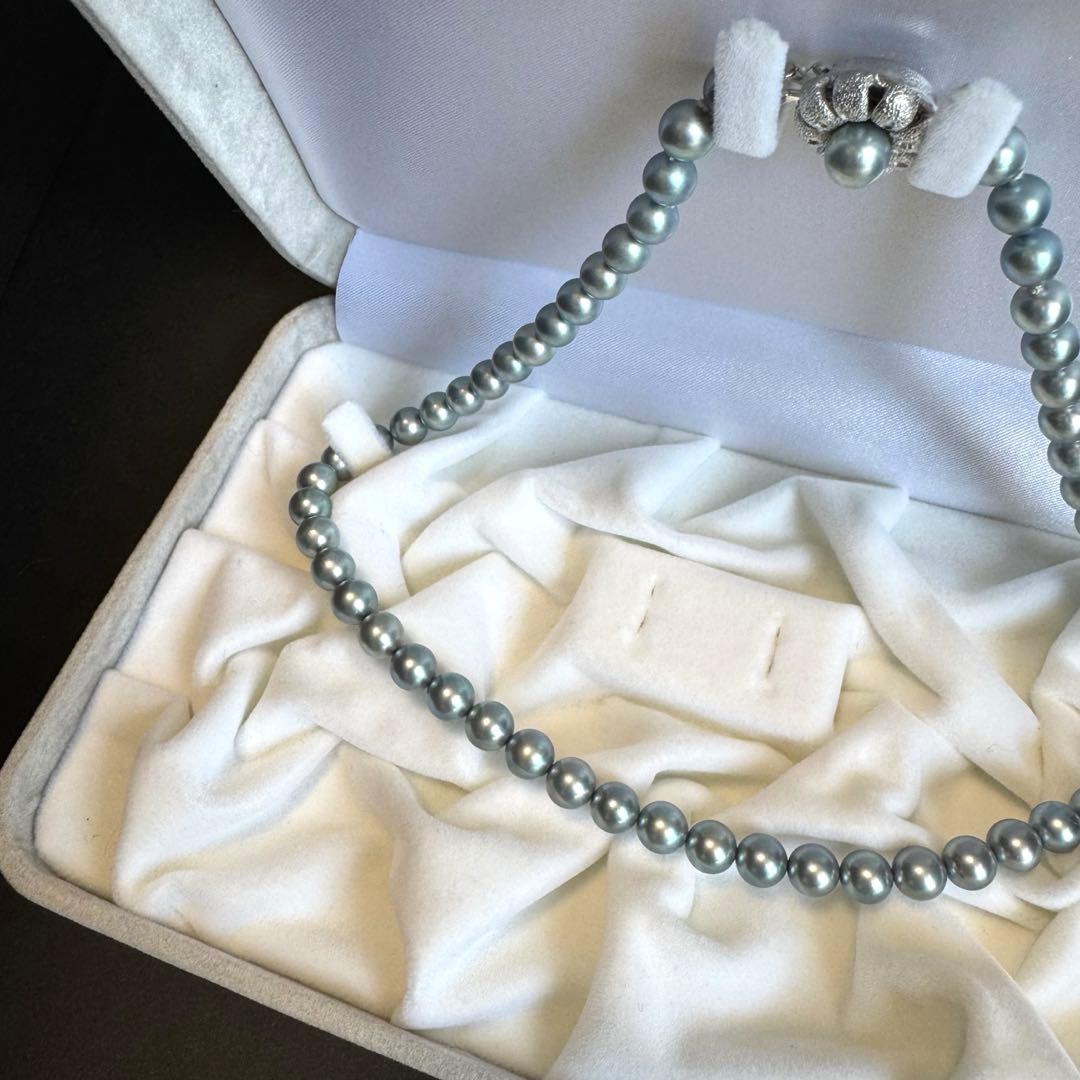 Akoya pearl necklace with blue gray 6.8mm pearls on Silver925 chain