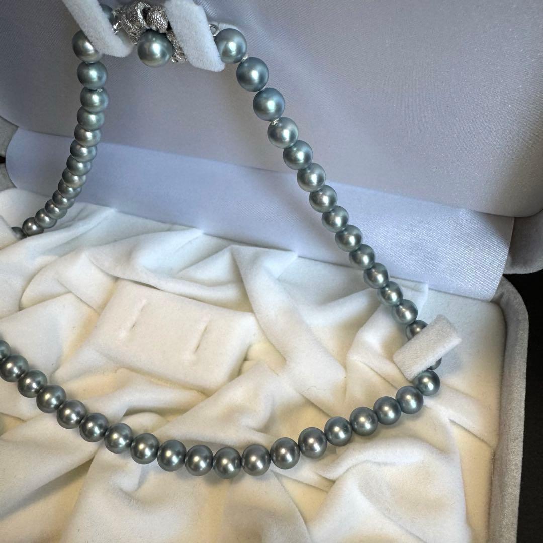 Akoya pearl necklace with blue gray 6.8mm pearls on Silver925 chain