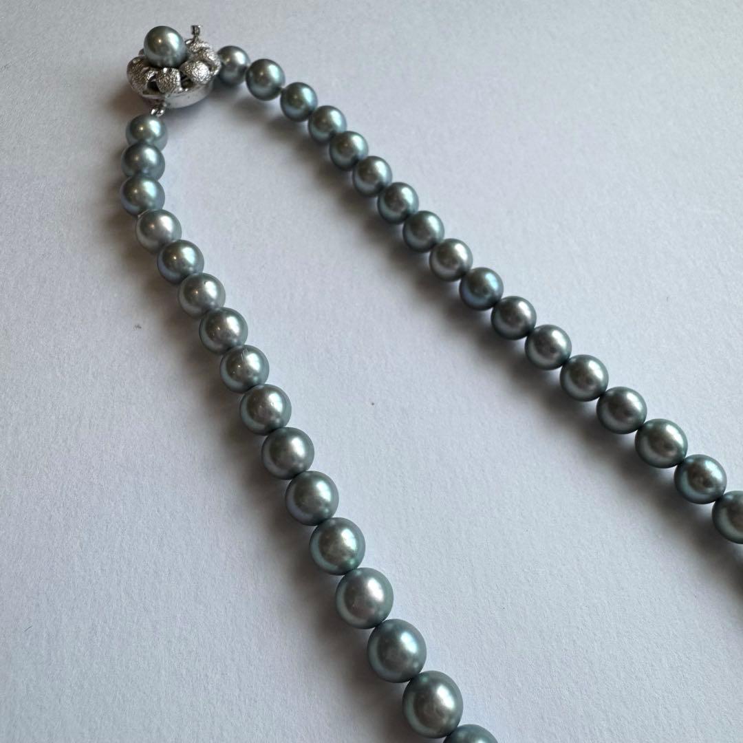 Akoya pearl necklace with blue gray 6.8mm pearls on Silver925 chain