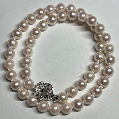 Flowers Pearl-Grade 7.5-8.0mm large pearl necklace with matching 7.5mm pearl earrings and silver clasps
