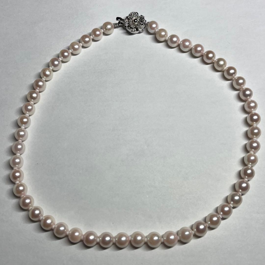 Flowers Pearl-Grade 7.5-8.0mm large pearl necklace with matching 7.5mm pearl earrings and silver clasps