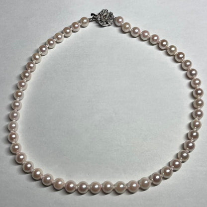 Flowers Pearl-Grade 7.5-8.0mm large pearl necklace with matching 7.5mm pearl earrings and silver clasps