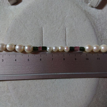 Akoya Baby Pearl and Natural Tourmaline Necklace 65 measuring 44.5 cm with pearls 4-6 mm and tourmaline stones