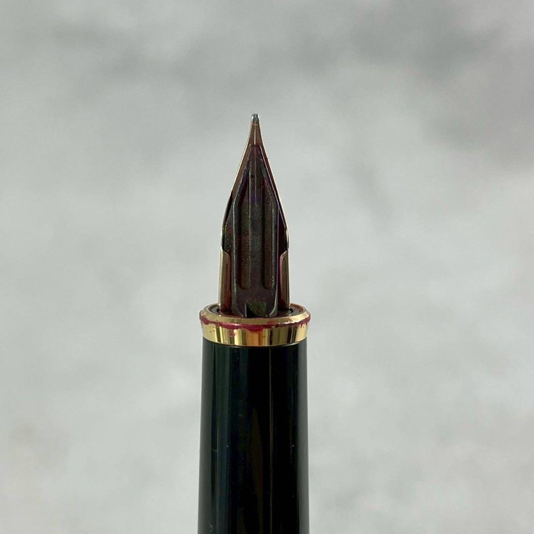 K14PILOT Pilot K14 Fountain Pen 585 Metal with 13.4cm vertical size and 1.2cm horizontal size