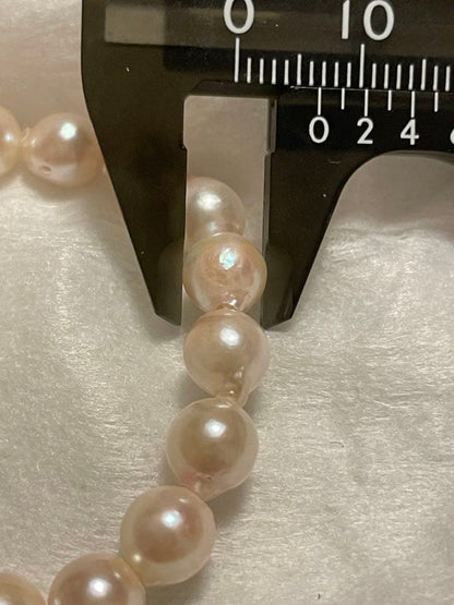 Akoya white semi-baroque pearl necklace with approximately 7mm pearls, 42cm length